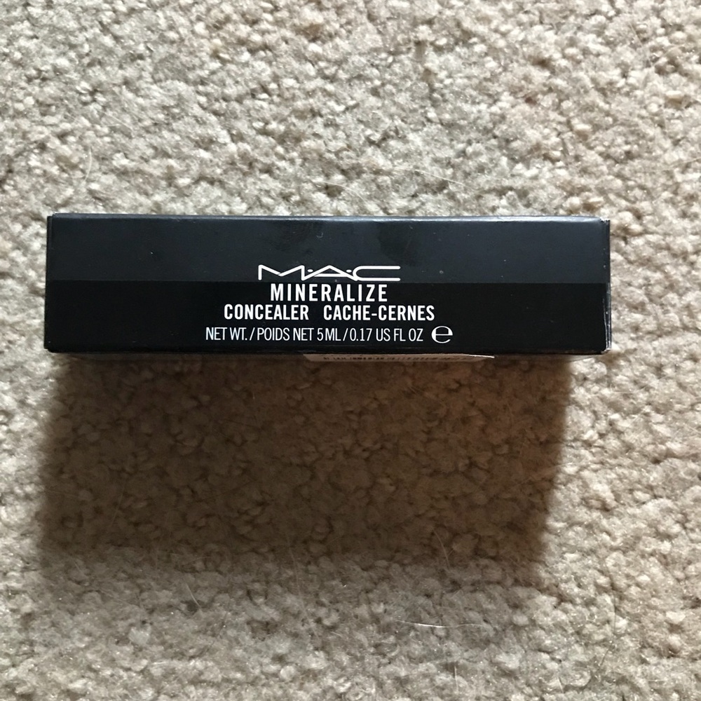 MAC Makeup Concealer NW30